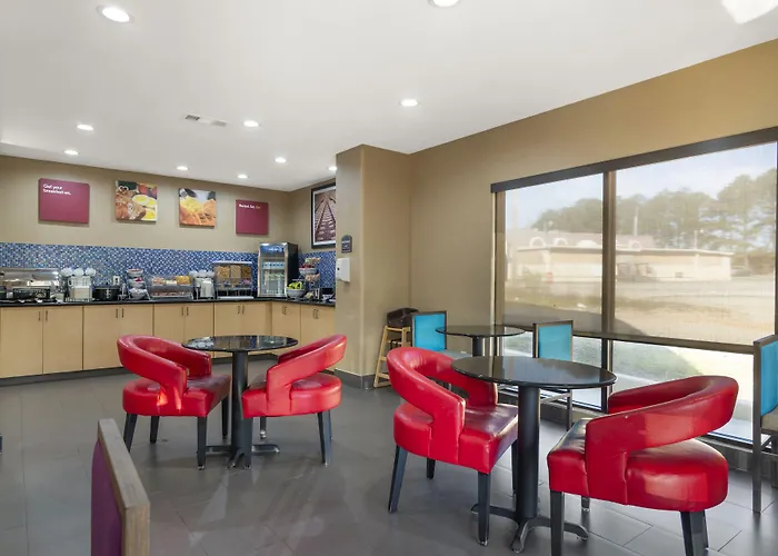 Comfort Suites Locust Grove Atlanta South