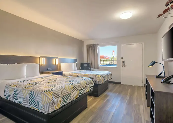 Motel 6-Commerce, Ga